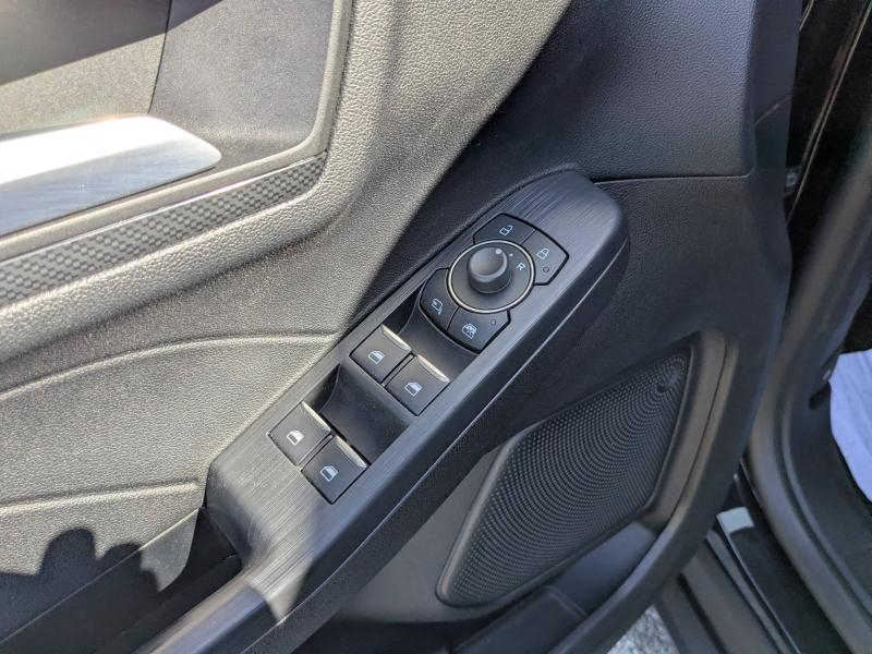 Photo 9 de l’annonce de FORD Kuga d’occasion à vendre à LA VALETTE