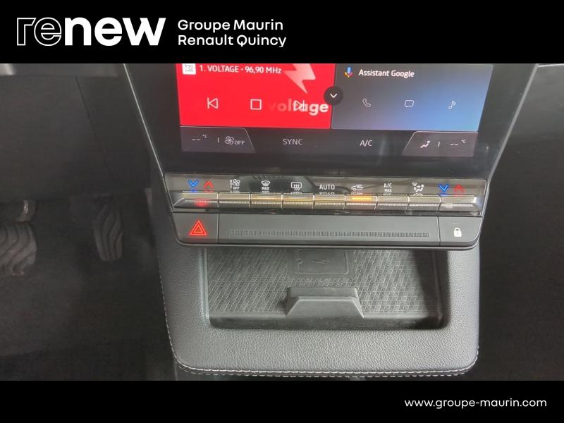 Photo 16 de l’annonce de RENAULT Megane d’occasion à vendre à QUINCY-SOUS-SÉNART