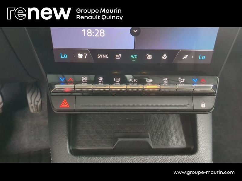 Photo 17 de l’annonce de RENAULT Megane d’occasion à vendre à QUINCY-SOUS-SÉNART