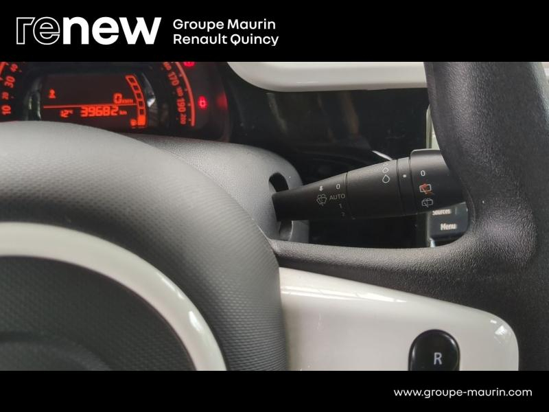 Photo 14 de l’annonce de RENAULT Twingo d’occasion à vendre à QUINCY-SOUS-SÉNART