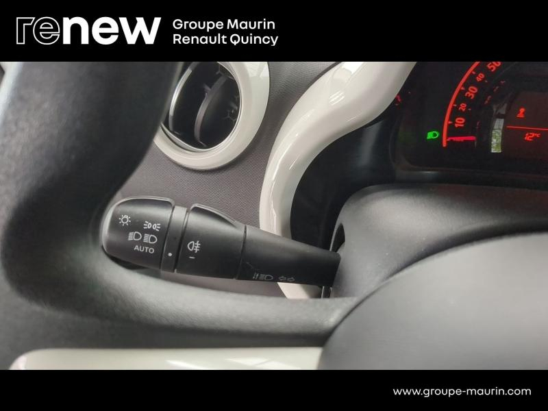 Photo 15 de l’annonce de RENAULT Twingo d’occasion à vendre à QUINCY-SOUS-SÉNART