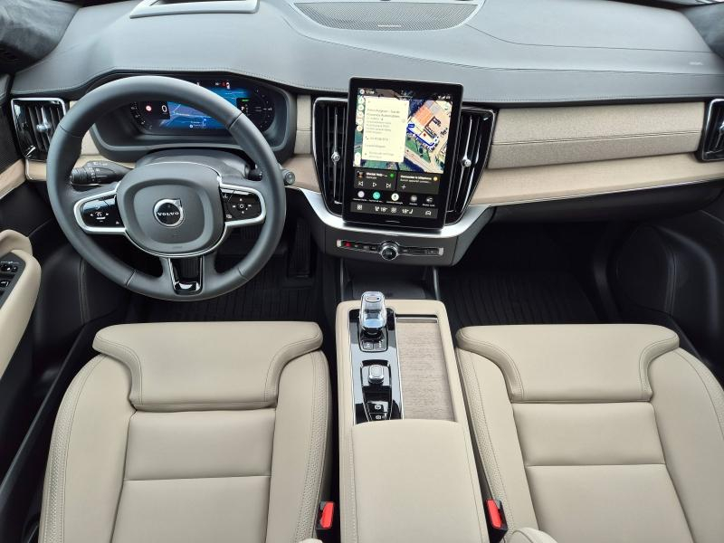 Photo 4 de l’annonce de VOLVO XC90 d’occasion à vendre à AVIGNON