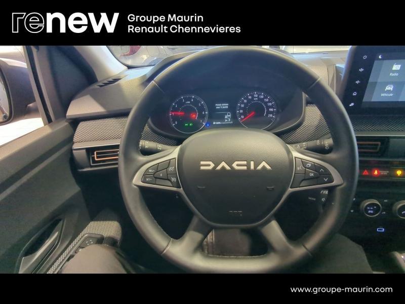 Photo 16 de l’annonce de DACIA Sandero d’occasion à vendre à CHENNEVIÈRES-SUR-MARNE