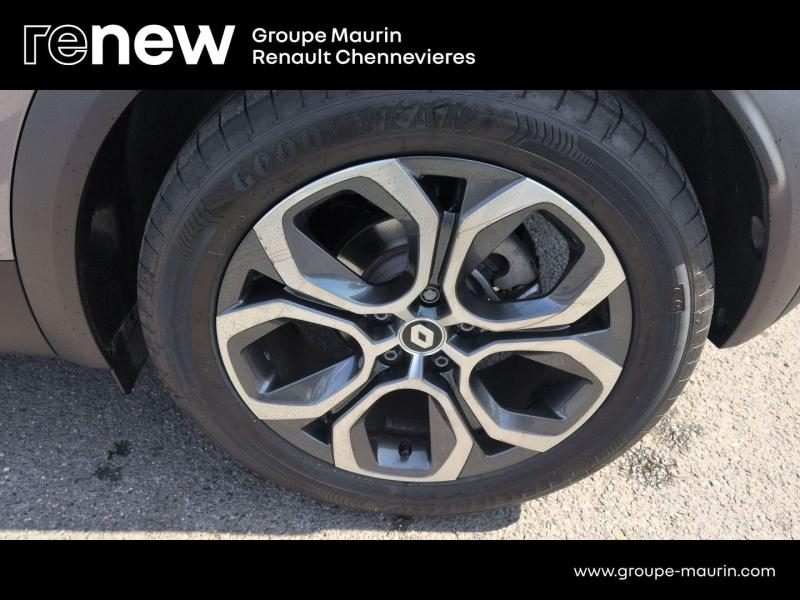 Photo 12 de l’annonce de RENAULT Captur d’occasion à vendre à CHENNEVIÈRES-SUR-MARNE