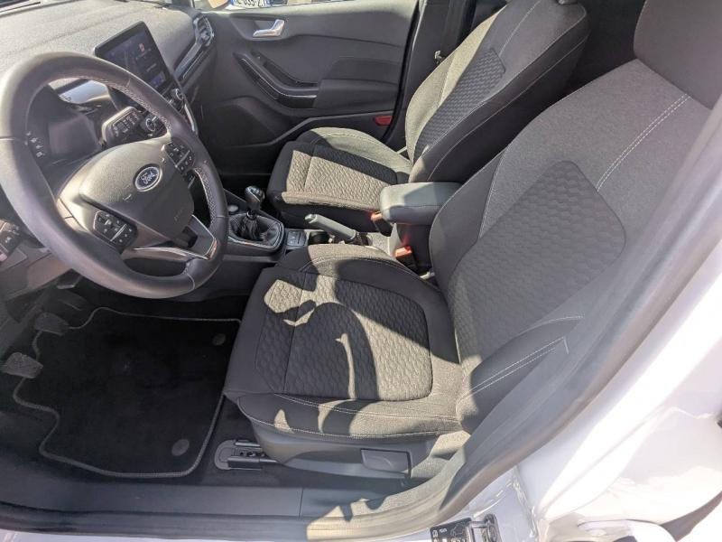 Photo 10 de l’annonce de FORD Fiesta d’occasion à vendre à FRÉJUS