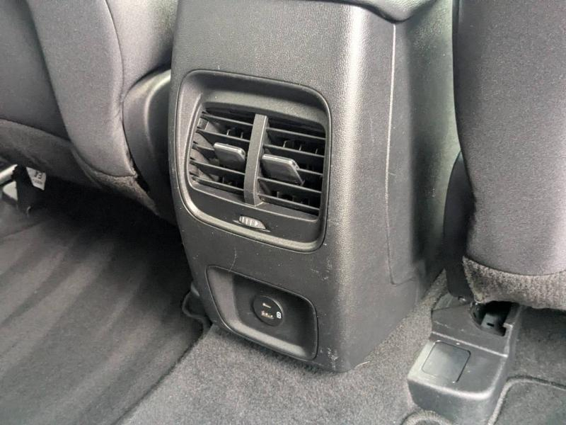 Photo 9 de l’annonce de FORD Kuga d’occasion à vendre à AIX-EN-PROVENCE