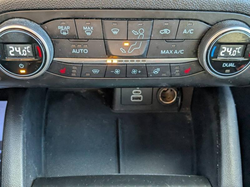 Photo 20 de l’annonce de FORD Focus d’occasion à vendre à AIX-EN-PROVENCE