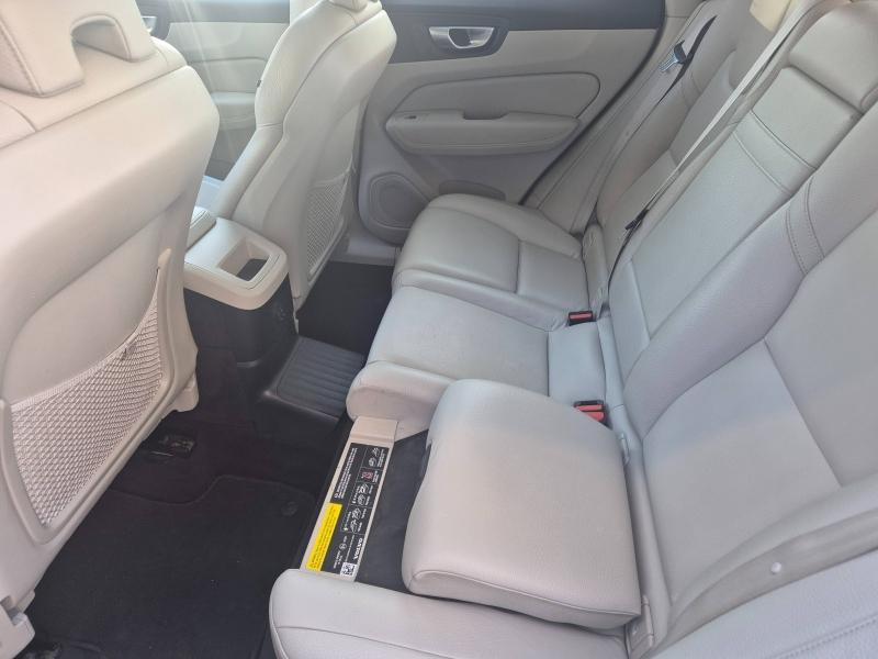 Photo 20 de l’annonce de VOLVO XC60 d’occasion à vendre à AVIGNON