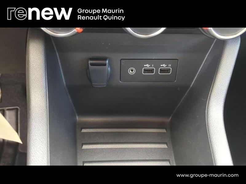 Photo 20 de l’annonce de RENAULT Clio d’occasion à vendre à QUINCY-SOUS-SÉNART