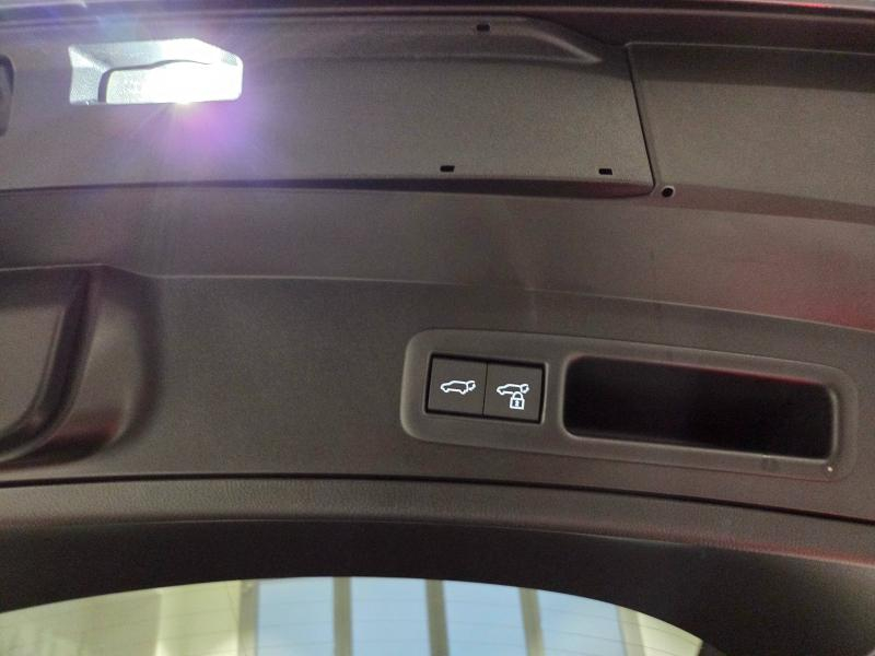 Photo 17 de l’annonce de LEXUS UX d’occasion à vendre à AUBIÈRE