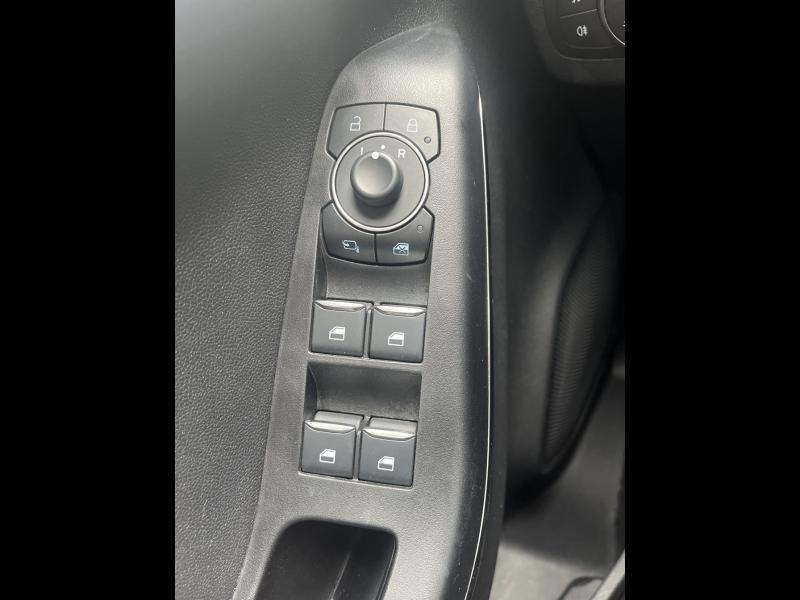 Photo 19 de l’annonce de FORD Puma d’occasion à vendre à CARPENTRAS