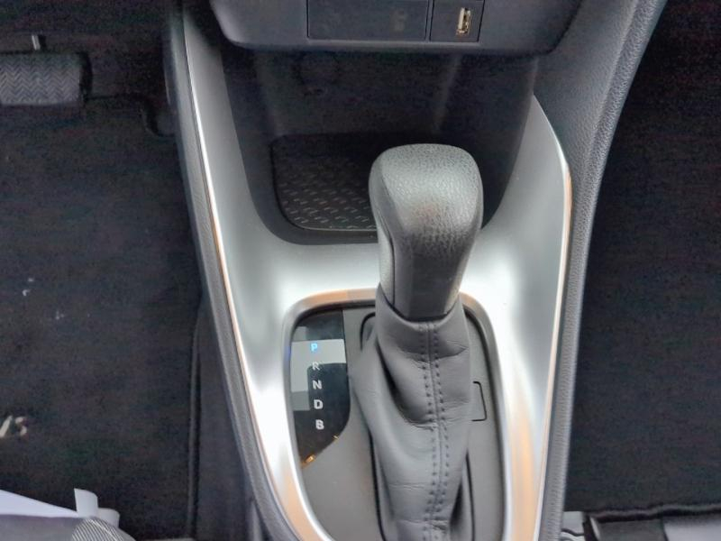 Photo 10 de l’annonce de TOYOTA Yaris d’occasion à vendre à MONTFAVET