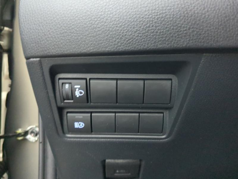 Photo 14 de l’annonce de TOYOTA Yaris d’occasion à vendre à MONTFAVET