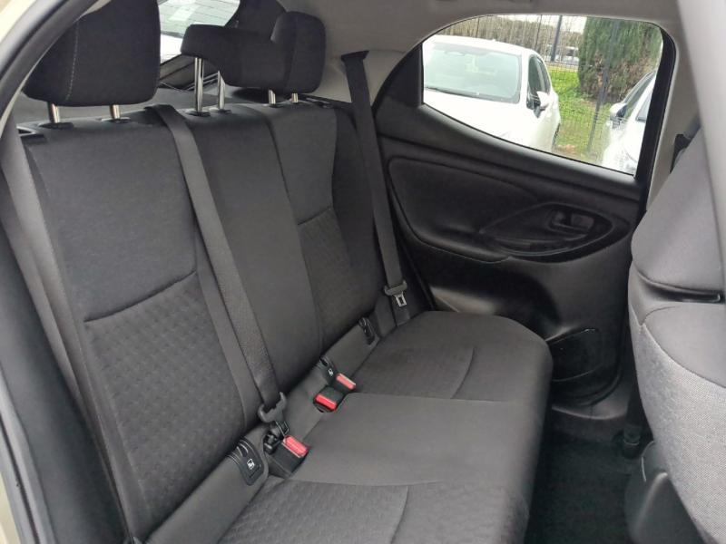 Photo 19 de l’annonce de TOYOTA Yaris d’occasion à vendre à MONTFAVET