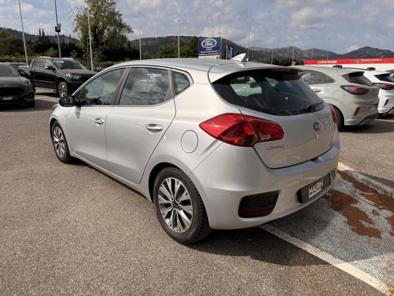 Photo 7 de l’annonce de KIA Cee'd d’occasion à vendre à AUBAGNE
