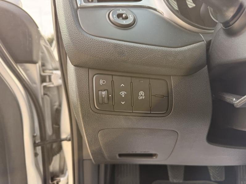 Photo 10 de l’annonce de KIA Cee'd d’occasion à vendre à AUBAGNE