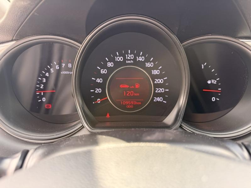 Photo 11 de l’annonce de KIA Cee'd d’occasion à vendre à AUBAGNE