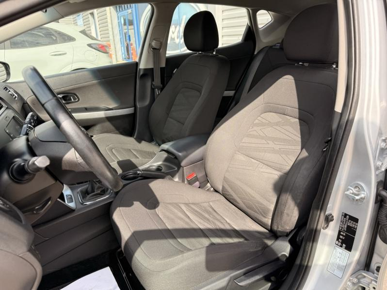 Photo 15 de l’annonce de KIA Cee'd d’occasion à vendre à AUBAGNE