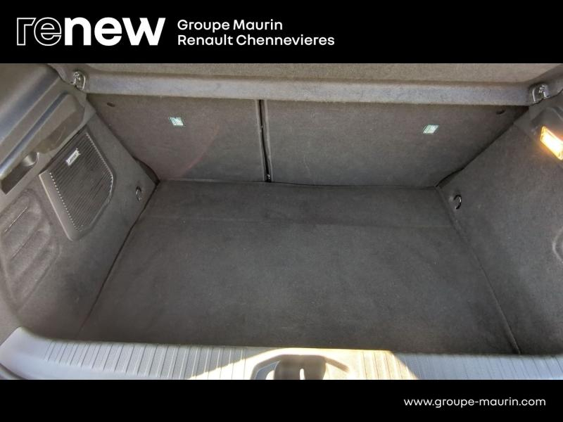 Photo 12 de l’annonce de RENAULT Clio d’occasion à vendre à CHENNEVIÈRES-SUR-MARNE