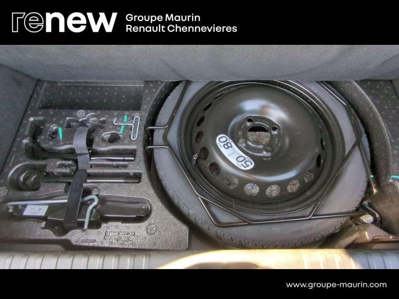 Photo 13 de l’annonce de RENAULT Clio d’occasion à vendre à CHENNEVIÈRES-SUR-MARNE