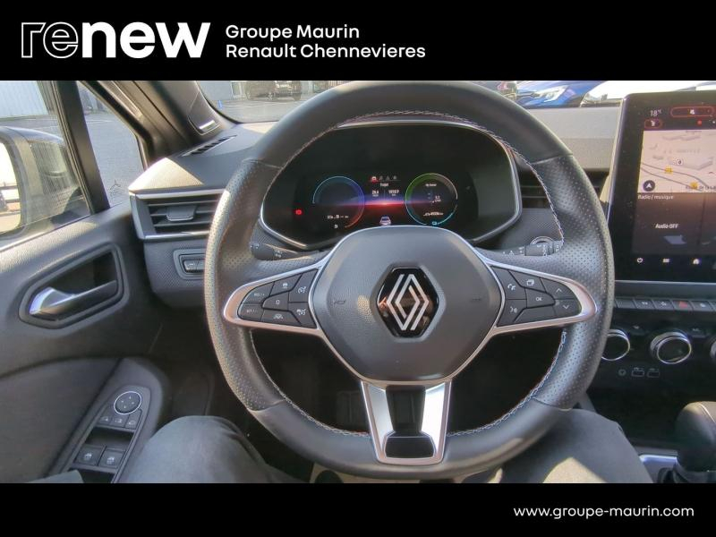 Photo 15 de l’annonce de RENAULT Clio d’occasion à vendre à CHENNEVIÈRES-SUR-MARNE