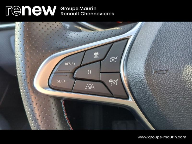 Photo 16 de l’annonce de RENAULT Clio d’occasion à vendre à CHENNEVIÈRES-SUR-MARNE