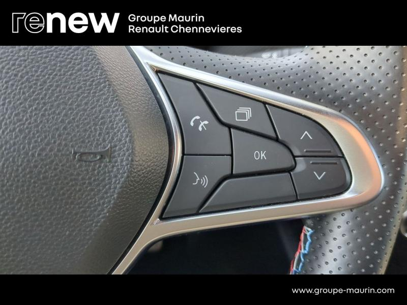 Photo 17 de l’annonce de RENAULT Clio d’occasion à vendre à CHENNEVIÈRES-SUR-MARNE