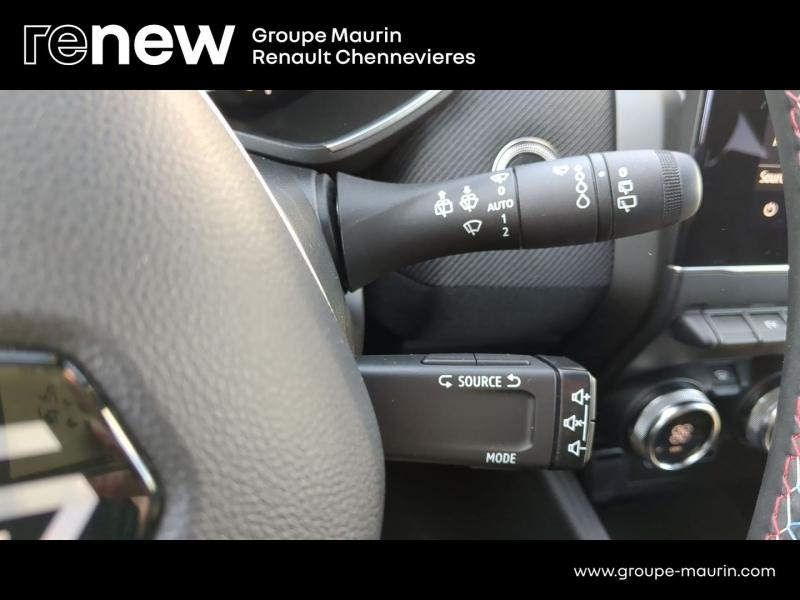 Photo 19 de l’annonce de RENAULT Clio d’occasion à vendre à CHENNEVIÈRES-SUR-MARNE