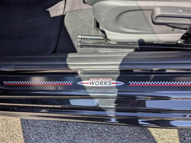 Photo 10 de l’annonce de MINI Cabrio d’occasion à vendre à FRÉJUS