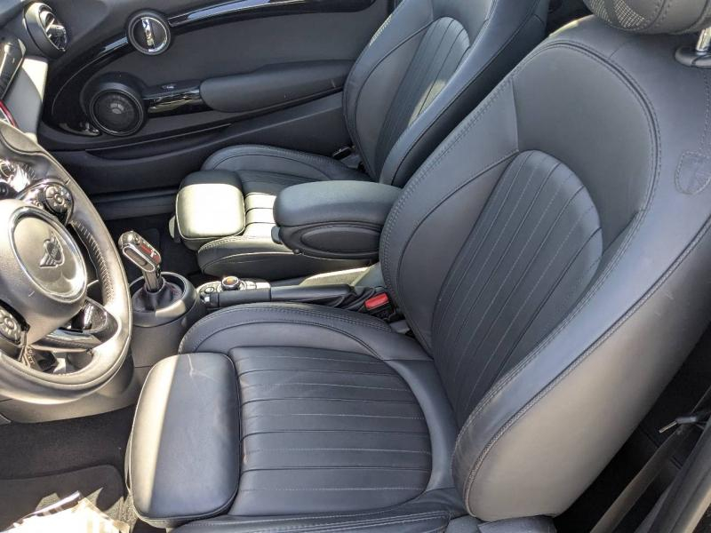 Photo 11 de l’annonce de MINI Cabrio d’occasion à vendre à FRÉJUS