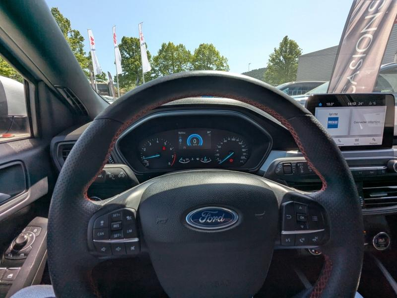 Photo 17 de l’annonce de FORD Focus d’occasion à vendre à DRAGUIGNAN
