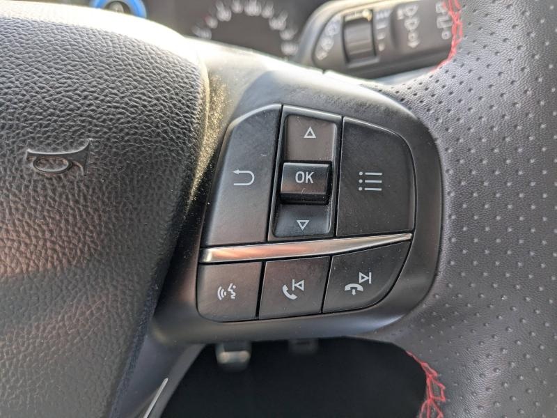 Photo 19 de l’annonce de FORD Focus d’occasion à vendre à DRAGUIGNAN