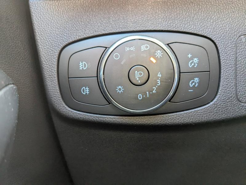 Photo 20 de l’annonce de FORD Focus d’occasion à vendre à DRAGUIGNAN