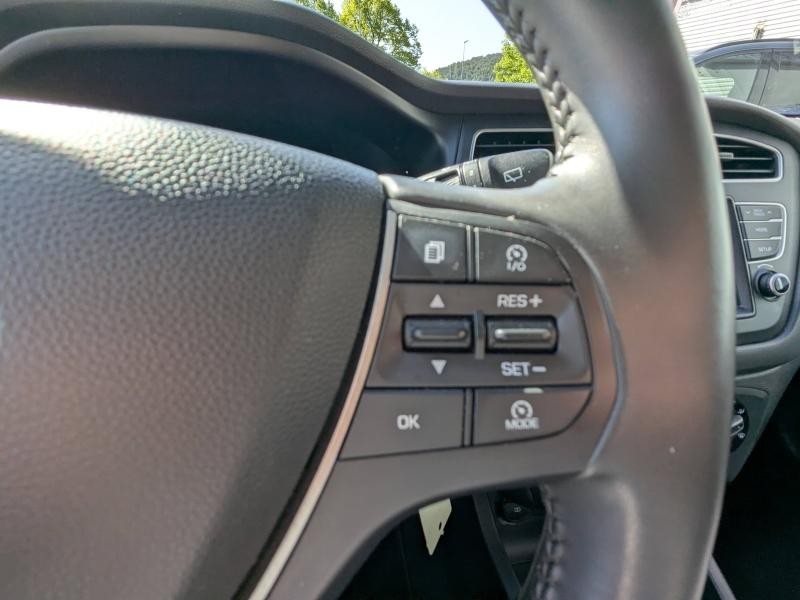 Photo 15 de l’annonce de HYUNDAI i20 d’occasion à vendre à DRAGUIGNAN