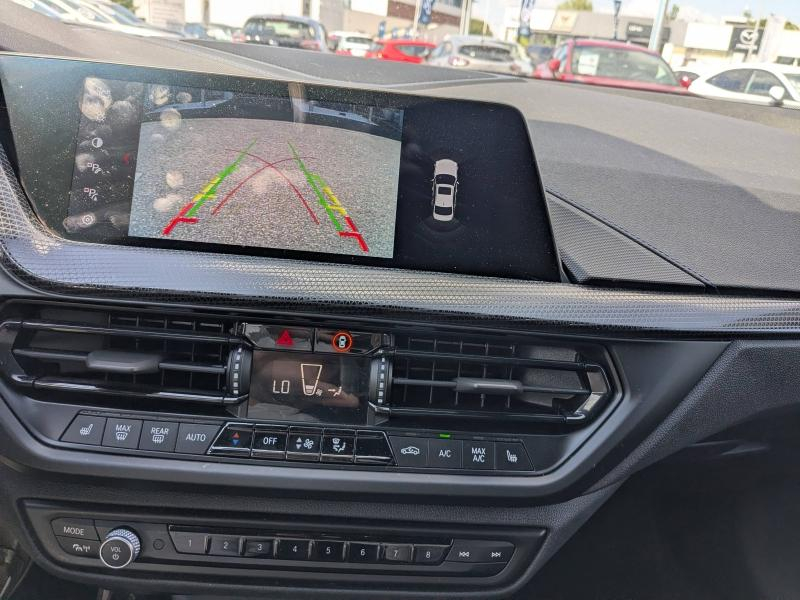 Photo 14 de l’annonce de BMW Série 1 d’occasion à vendre à AVIGNON