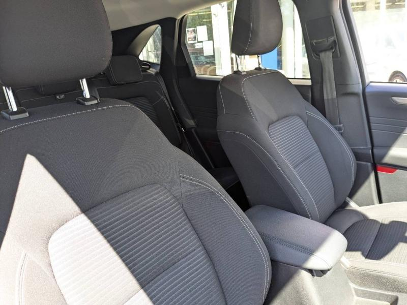 Photo 7 de l’annonce de FORD Kuga d’occasion à vendre à AIX-EN-PROVENCE