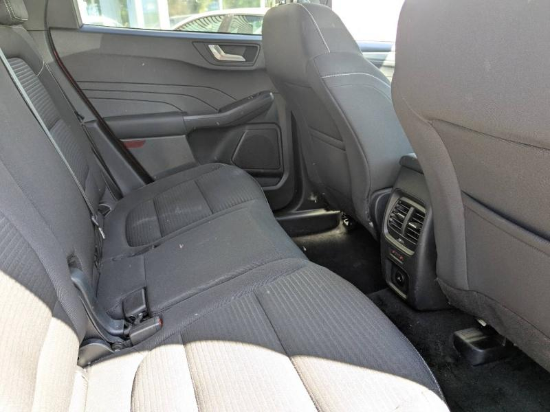 Photo 8 de l’annonce de FORD Kuga d’occasion à vendre à AIX-EN-PROVENCE