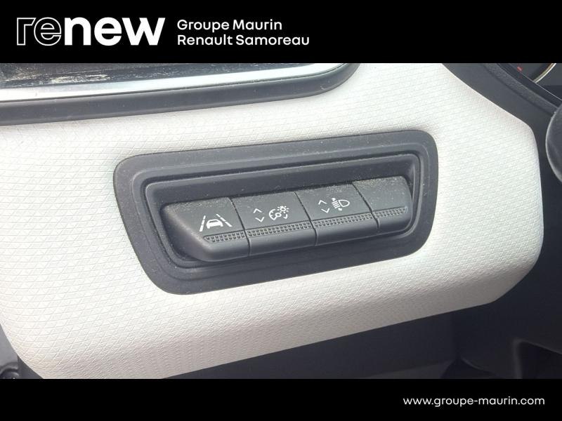 Photo 9 de l’annonce de RENAULT Clio d’occasion à vendre à SAMOREAU