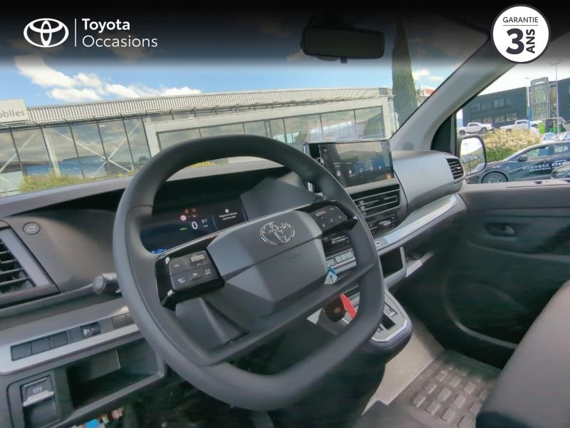 Photo 9 de l’annonce de TOYOTA ProAce Combi d’occasion à vendre à AUBIÈRE