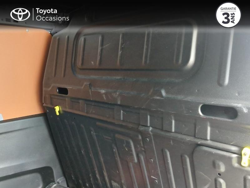 Photo 12 de l’annonce de TOYOTA ProAce City VUL d’occasion à vendre à AUBIÈRE