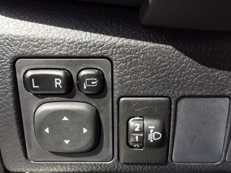 Photo 16 de l’annonce de TOYOTA Auris d’occasion à vendre à LATTES