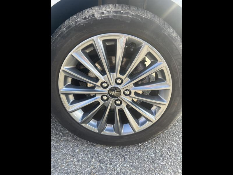 Photo 9 de l’annonce de FORD C-MAX d’occasion à vendre à CARPENTRAS