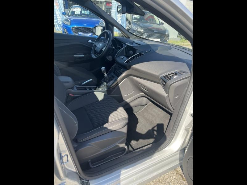 Photo 11 de l’annonce de FORD C-MAX d’occasion à vendre à CARPENTRAS