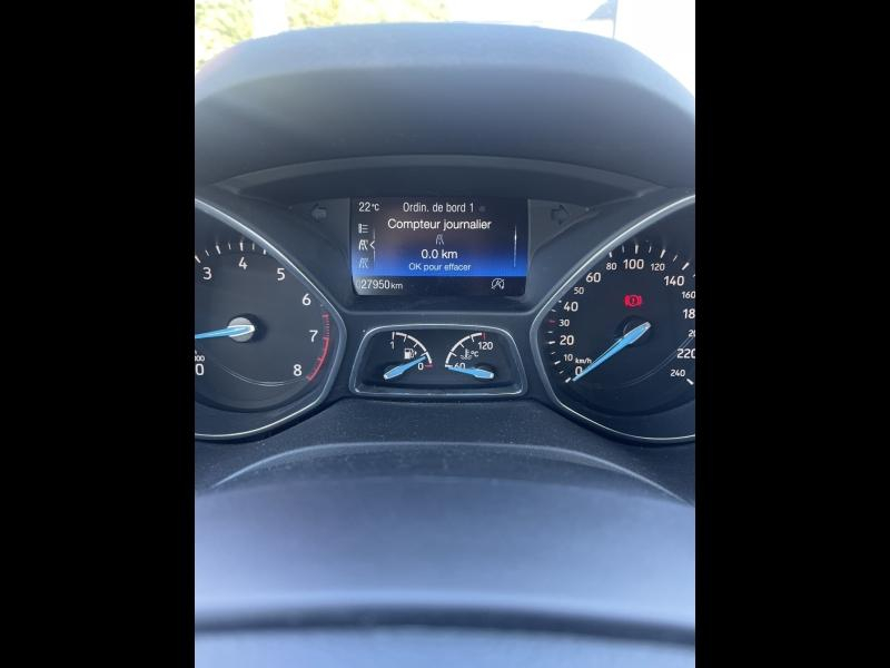 Photo 16 de l’annonce de FORD C-MAX d’occasion à vendre à CARPENTRAS