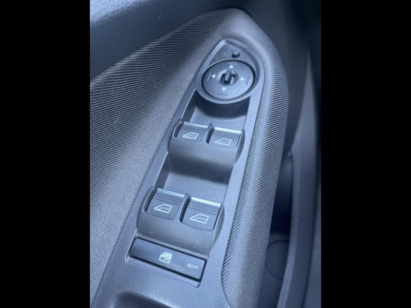 Photo 17 de l’annonce de FORD C-MAX d’occasion à vendre à CARPENTRAS