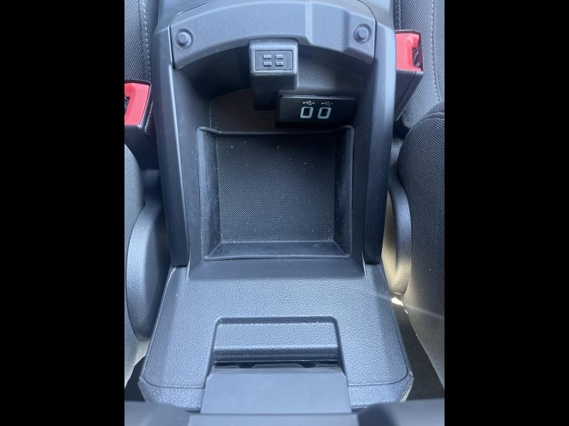 Photo 20 de l’annonce de FORD C-MAX d’occasion à vendre à CARPENTRAS