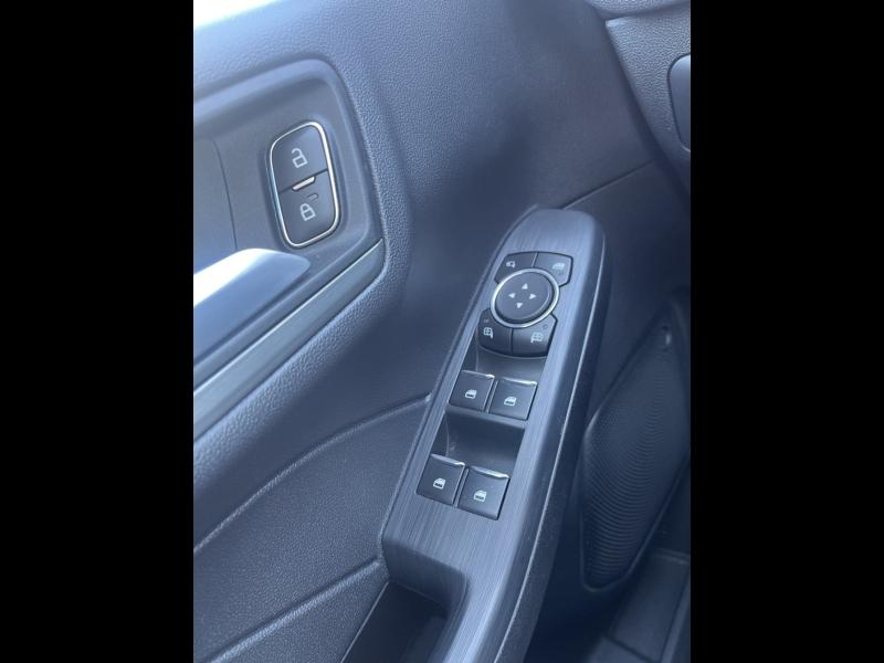 Photo 17 de l’annonce de FORD Kuga d’occasion à vendre à CARPENTRAS