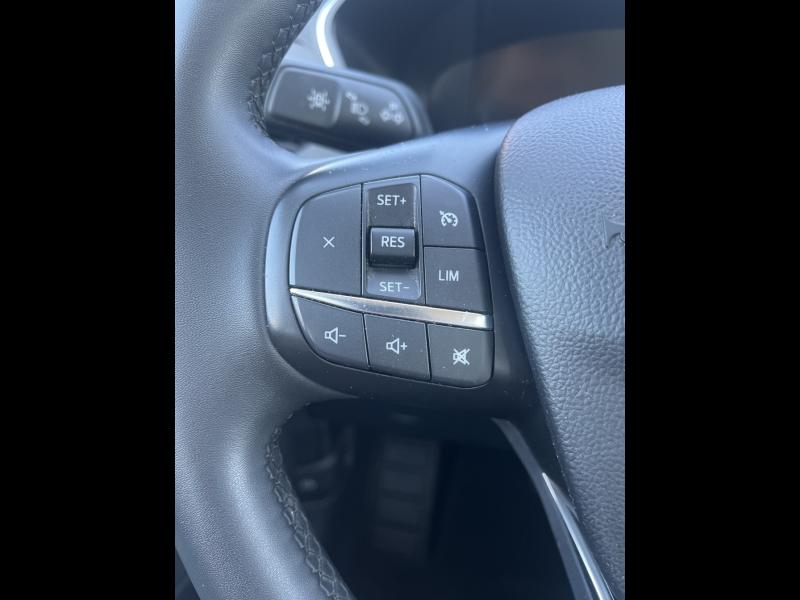 Photo 19 de l’annonce de FORD Kuga d’occasion à vendre à CARPENTRAS