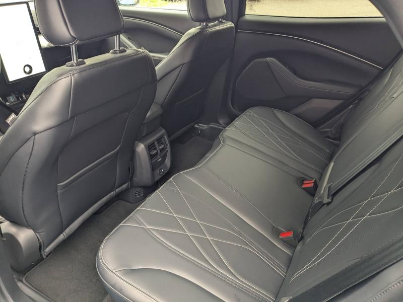 Photo 16 de l’annonce de FORD Mustang Mach-E d’occasion à vendre à AUBAGNE