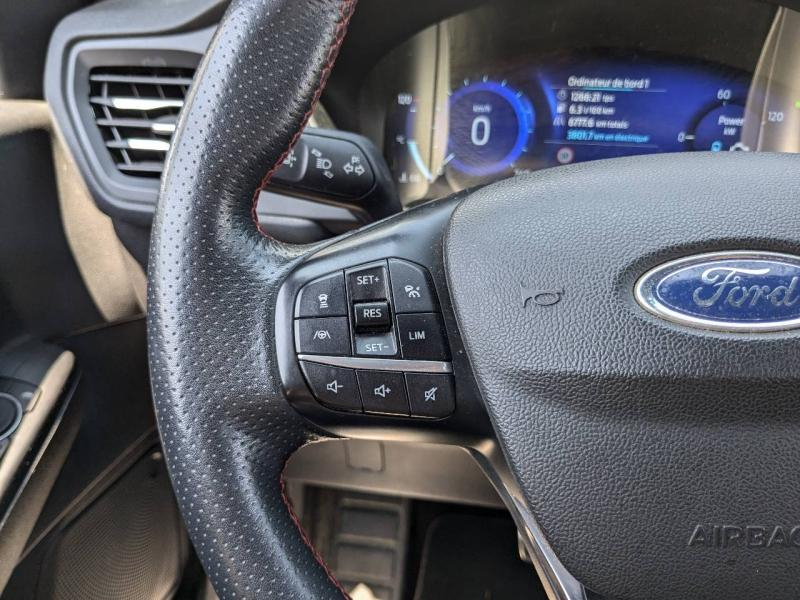 Photo 9 de l’annonce de FORD Kuga d’occasion à vendre à AUBAGNE